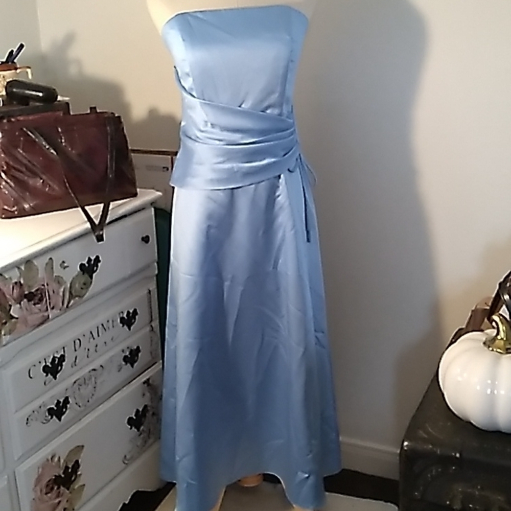 Alfred Angelo blue maxi prom 💙 11/12